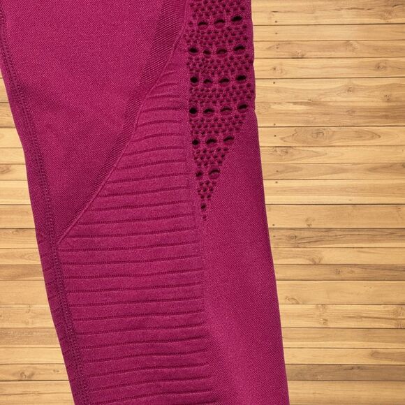Gymshark Womens Energy + Seamless Leggings XS Beet Cropped READ DESC Activewear - Picture 6 of 11